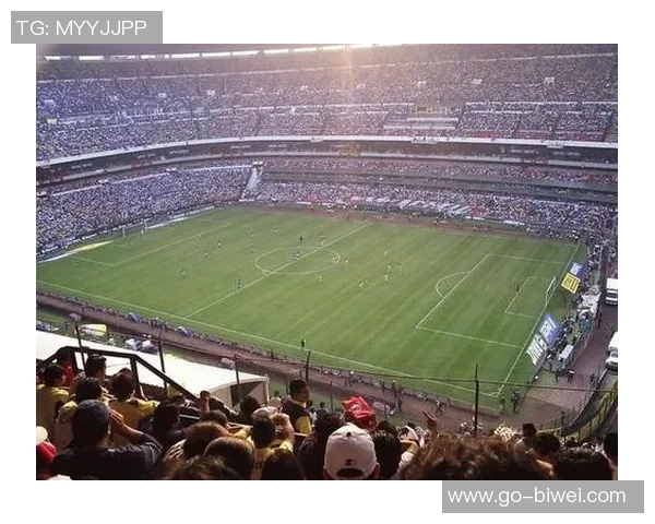 足球场上的英语词汇探秘助你成为语言与球技双全的球迷 足球场上的英语词汇探秘助你成为语言与球技双全的球迷